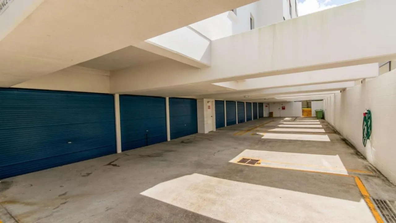 2Nd Floor Unit With Water Views And Pool - Karoonda Sands, Bongaree 0*,