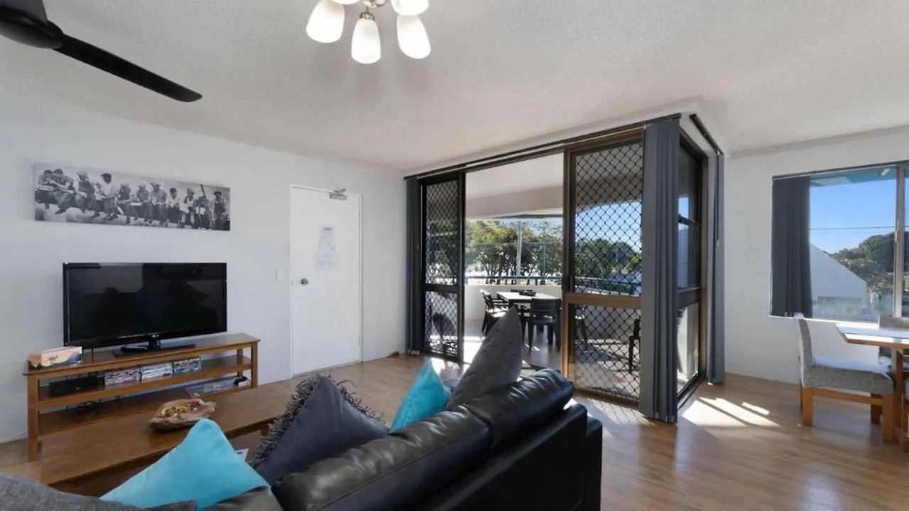 2Nd Floor Unit With Water Views And Pool - Karoonda Sands, Bongaree Tatil Evi